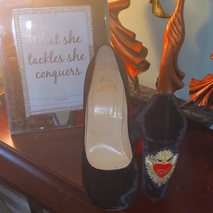 Christian Louboutin Cadrilla Corazon 100 Velvet